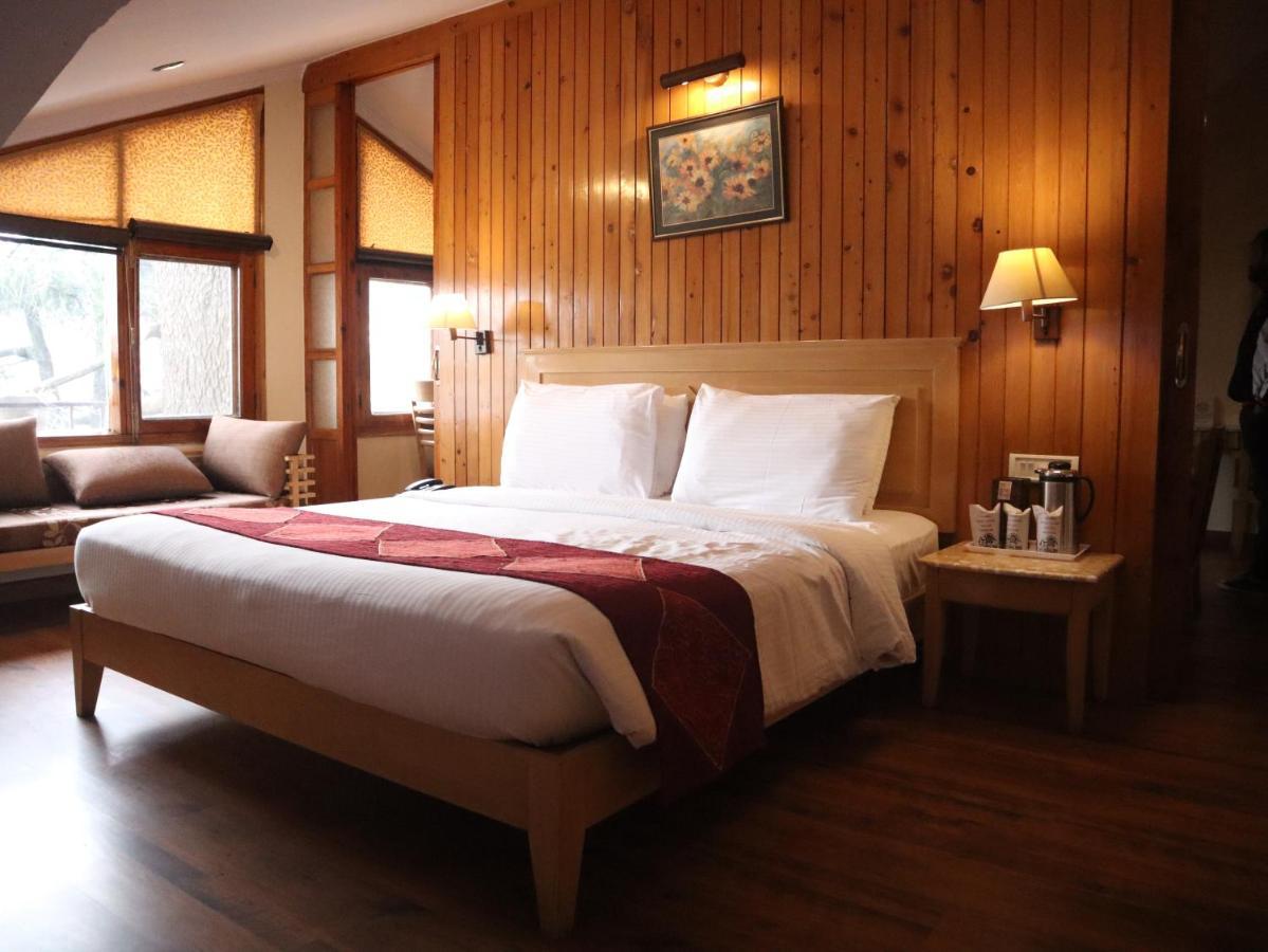 Hotel Willow Banks - Boutique 4 Star Hotel On The Mall Road Shimla Dış mekan fotoğraf