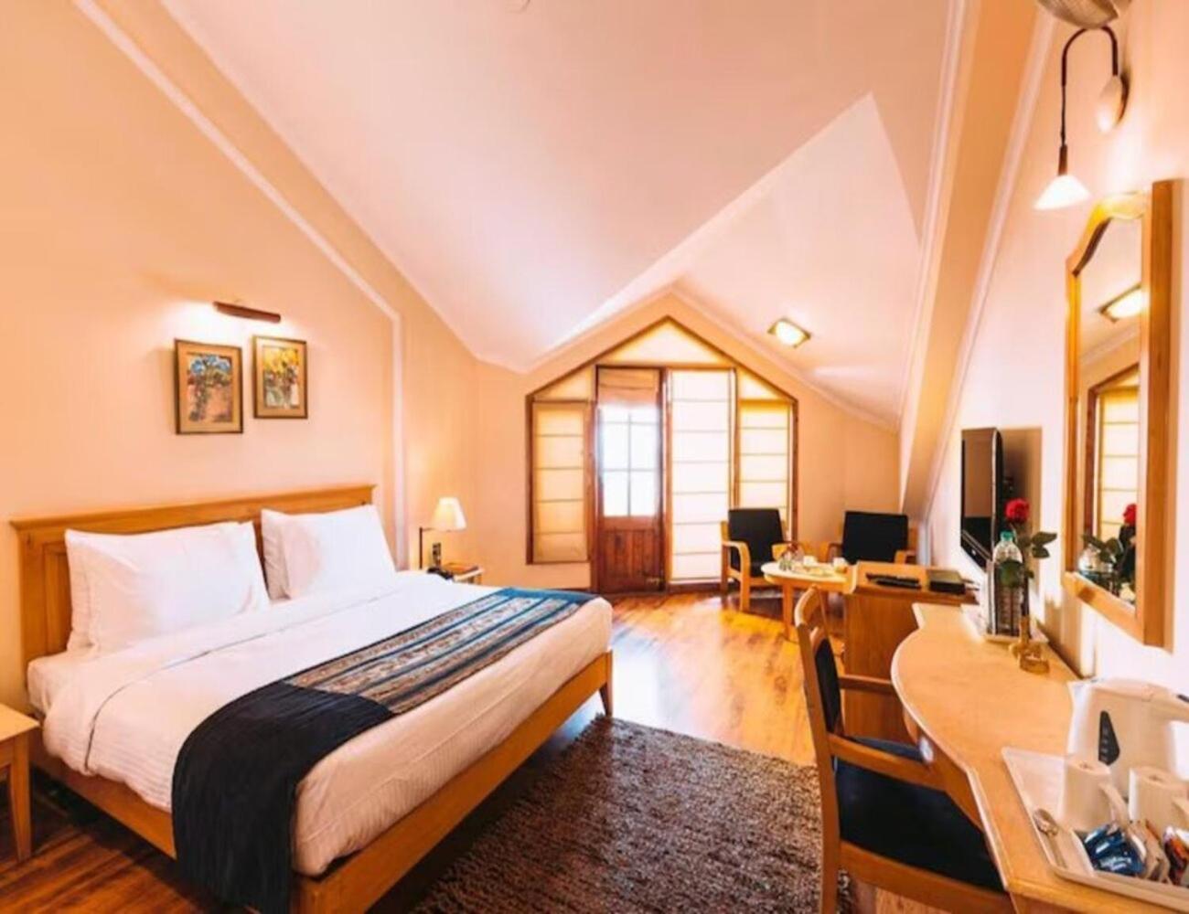 Hotel Willow Banks - Boutique 4 Star Hotel On The Mall Road Shimla Dış mekan fotoğraf