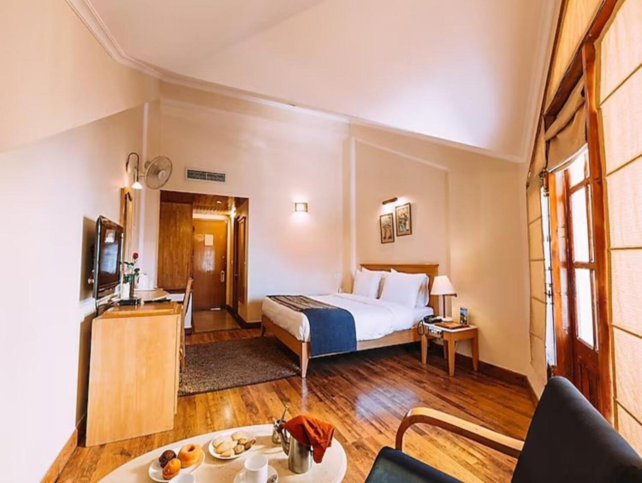 Hotel Willow Banks - Boutique 4 Star Hotel On The Mall Road Shimla Dış mekan fotoğraf