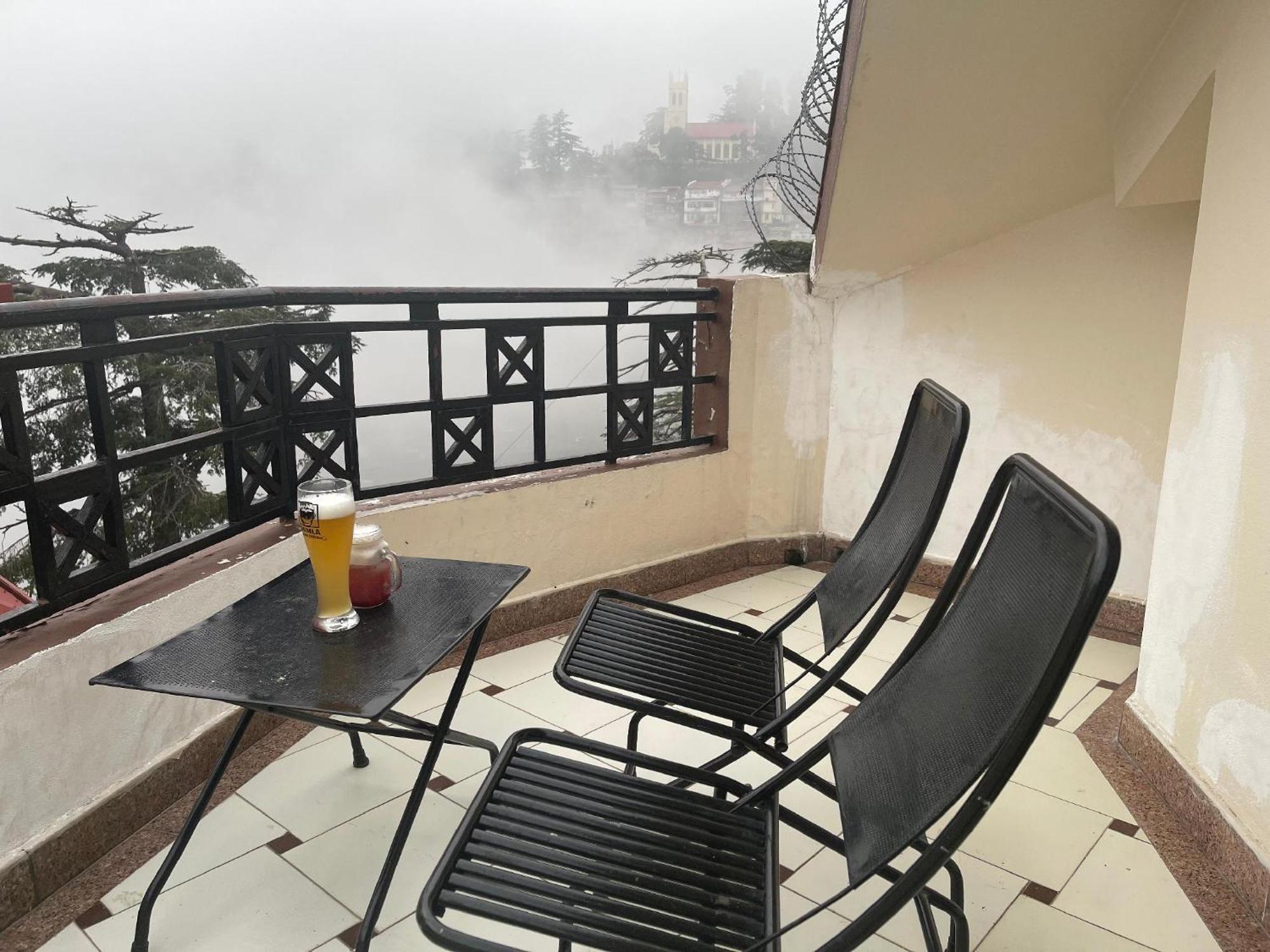 Hotel Willow Banks - Boutique 4 Star Hotel On The Mall Road Shimla Dış mekan fotoğraf