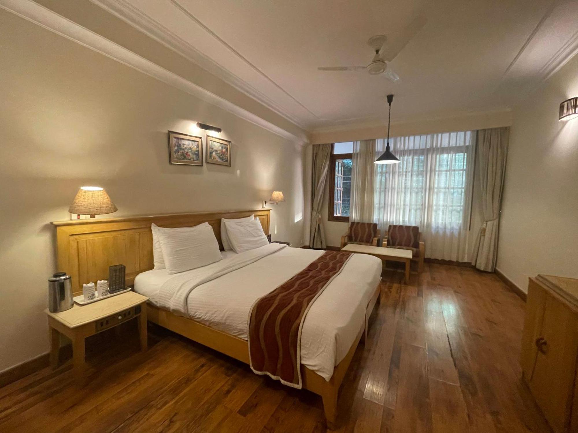 Hotel Willow Banks - Boutique 4 Star Hotel On The Mall Road Shimla Dış mekan fotoğraf