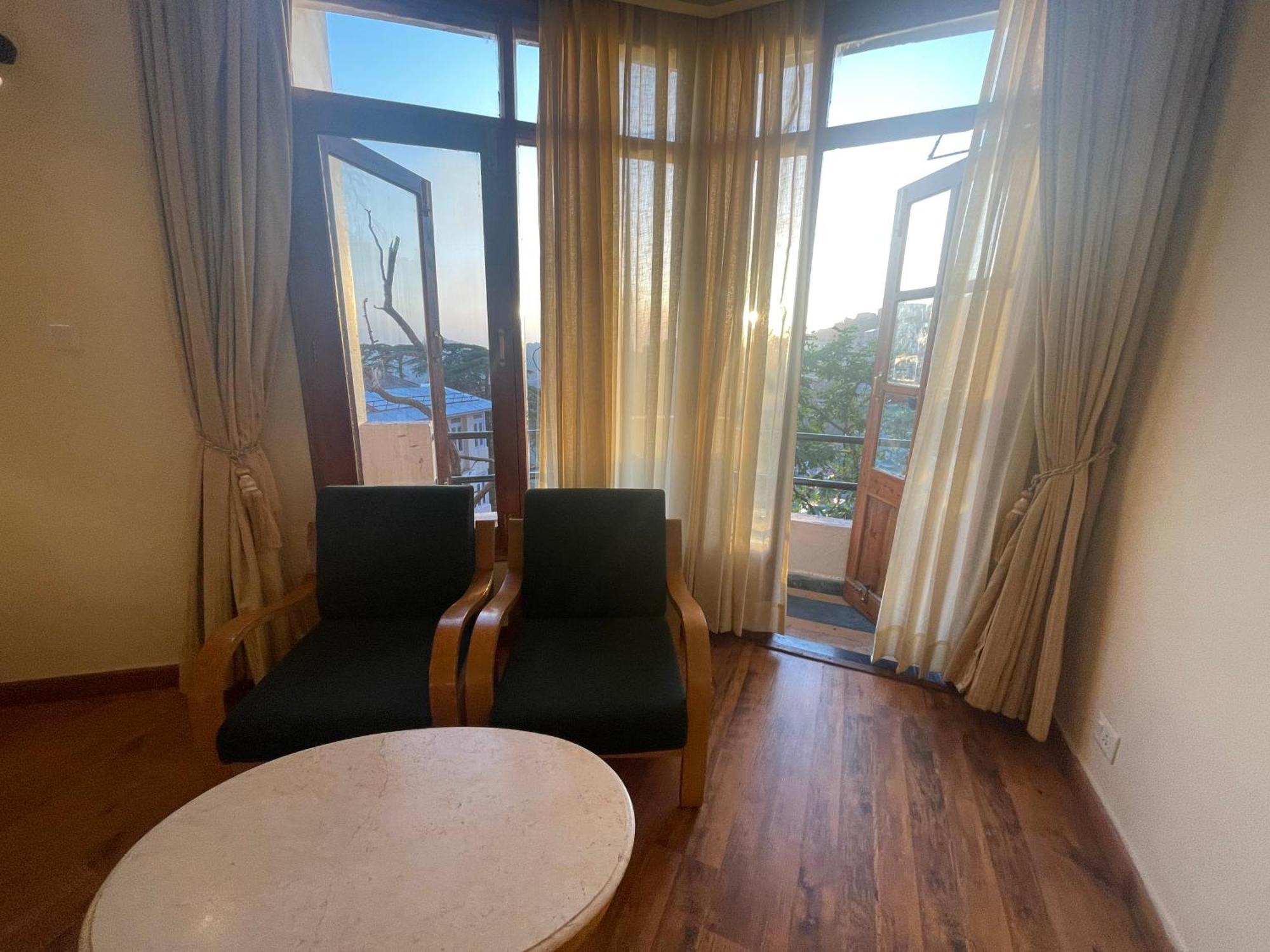 Hotel Willow Banks - Boutique 4 Star Hotel On The Mall Road Shimla Dış mekan fotoğraf